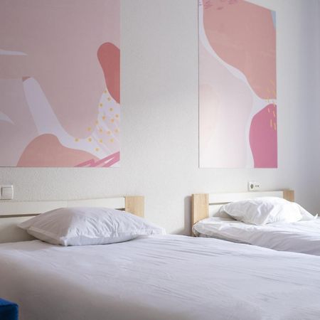 Mint Hotel Призрен Номер фото