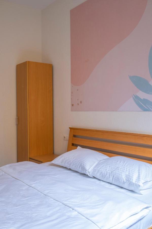 Mint Hotel Призрен Экстерьер фото