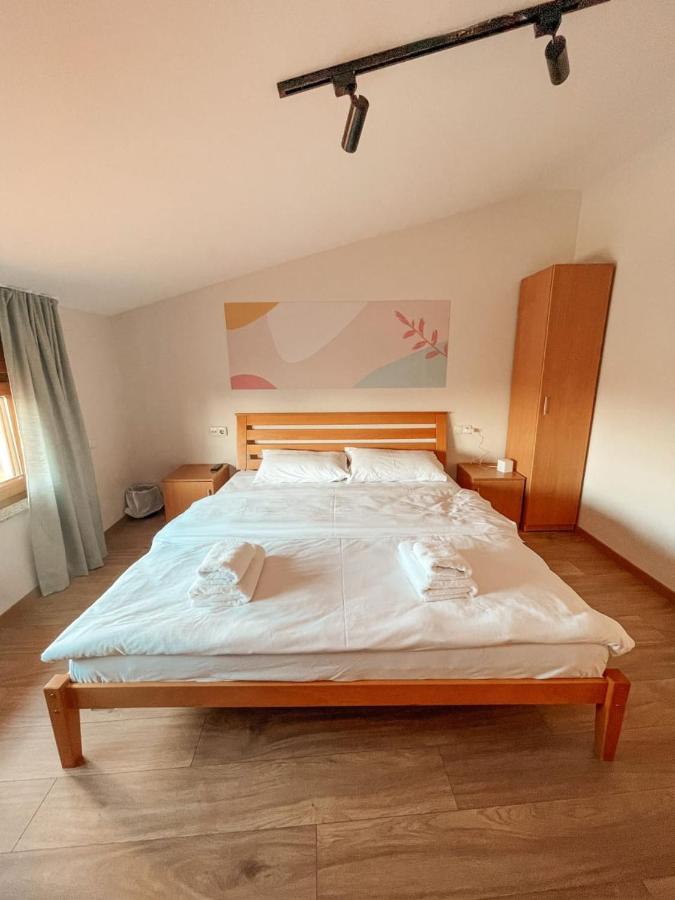 Mint Hotel Призрен Экстерьер фото