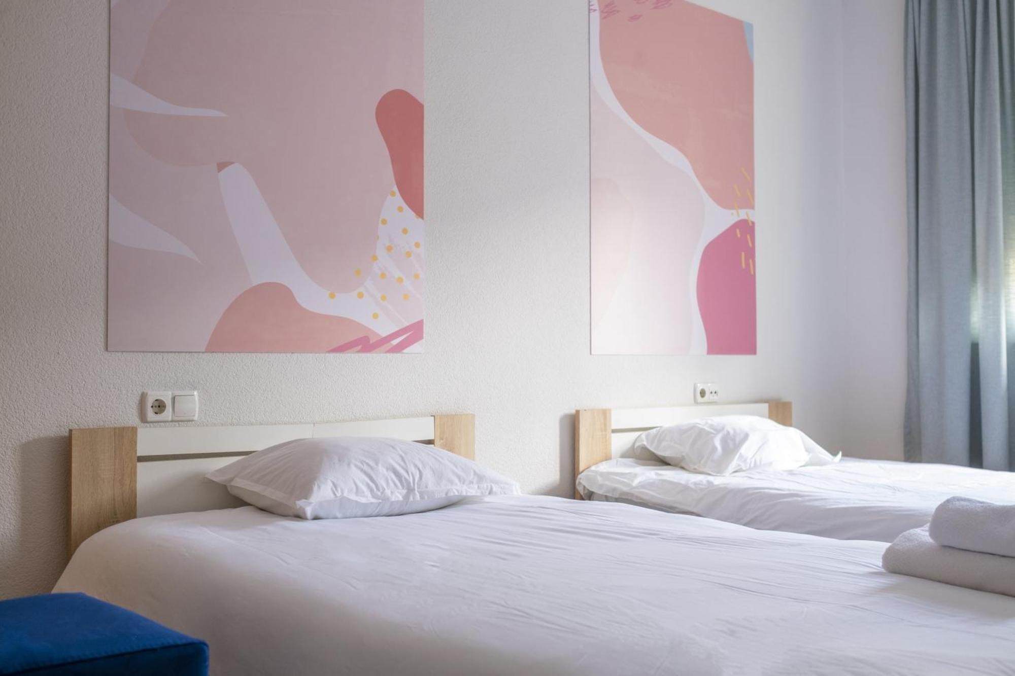 Mint Hotel Призрен Номер фото