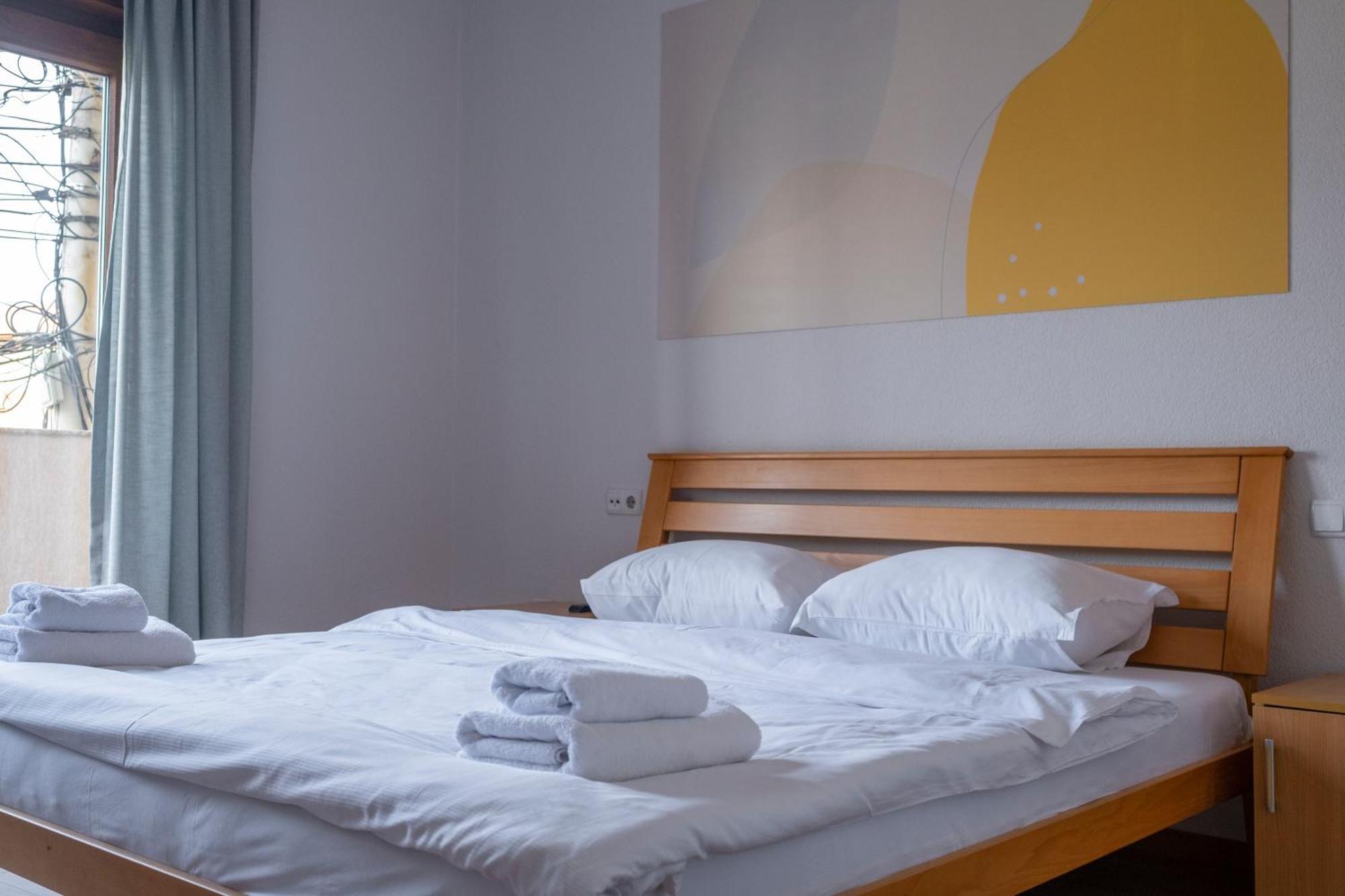 Mint Hotel Призрен Номер фото